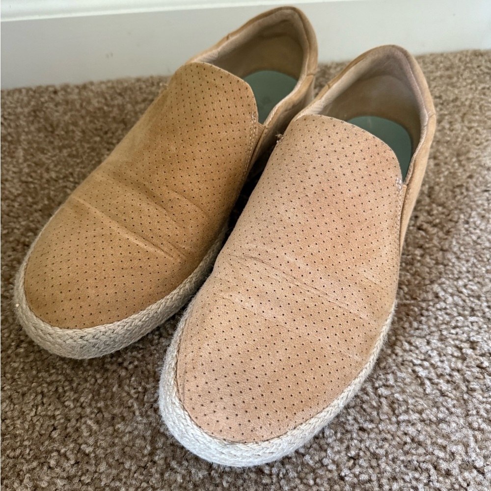 Dr. Scholl’s Cream Fabric Slip-On Shoes